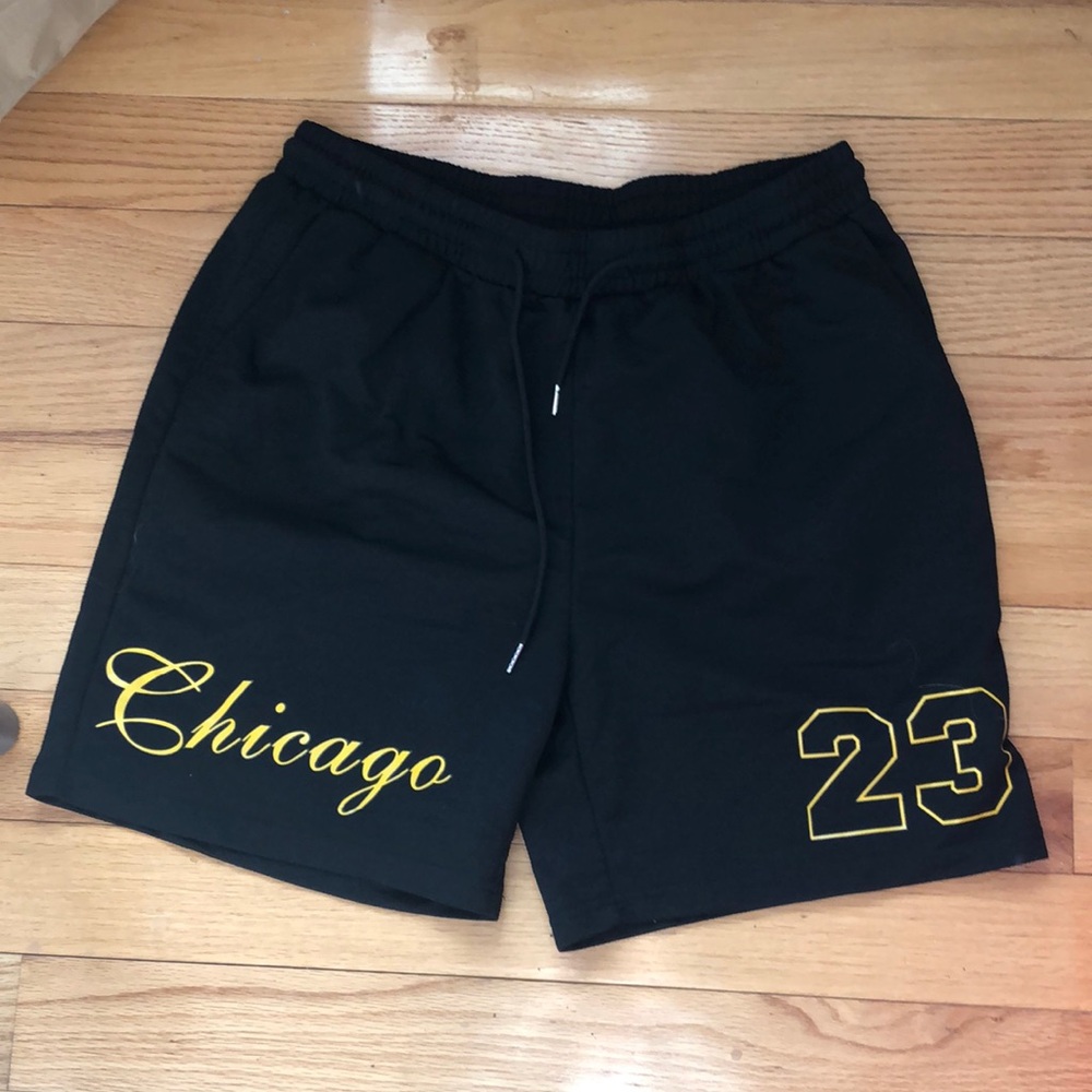 SHEIN Black Chicago Men's Shorts